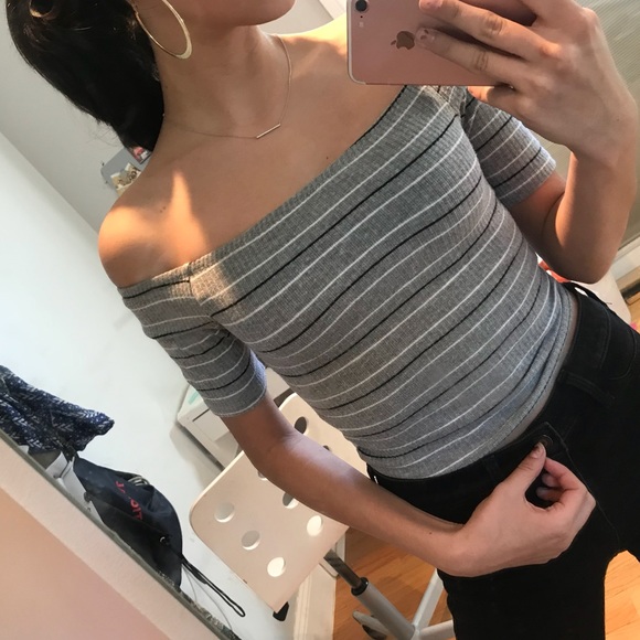 Striped off the shoulder tee - Picture 2 of 3